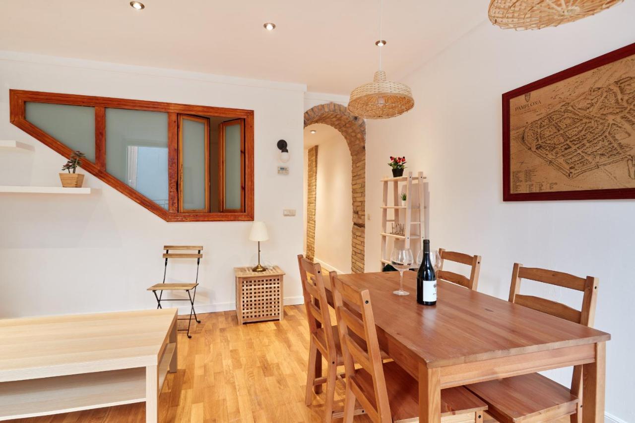 Tuapartamento Centro Estafeta Deluxe Apartment Pamplona Bagian luar foto