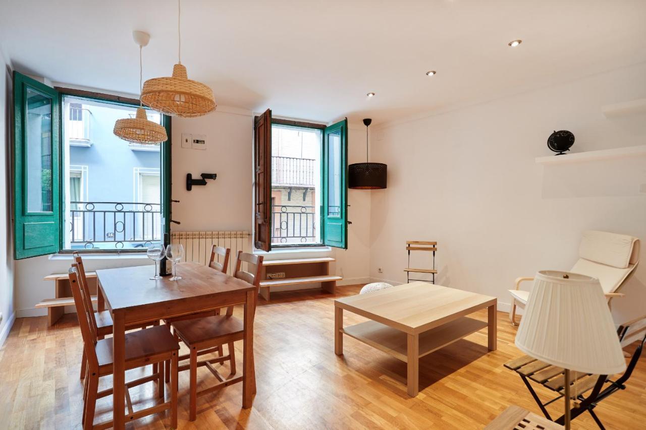 Tuapartamento Centro Estafeta Deluxe Apartment Pamplona Bagian luar foto