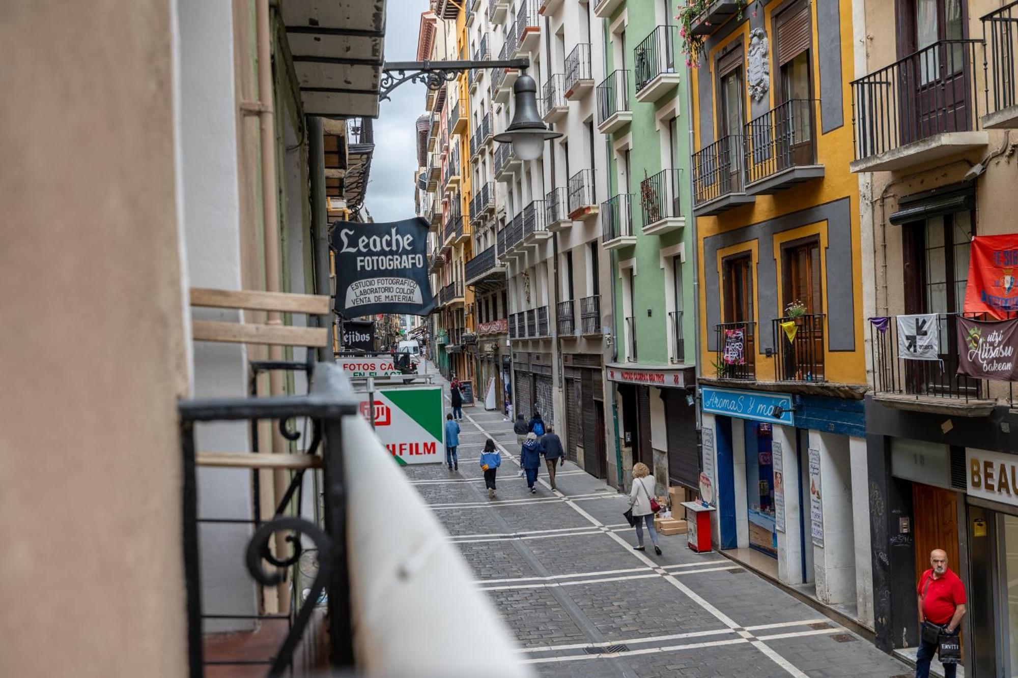 Tuapartamento Centro Estafeta Deluxe Apartment Pamplona Bagian luar foto